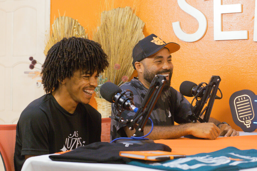 Equipe reunida durante a gravação do episódio piloto do podcast PodTransformar em Betânia do Piauí